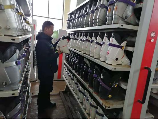 滑雪設備維護